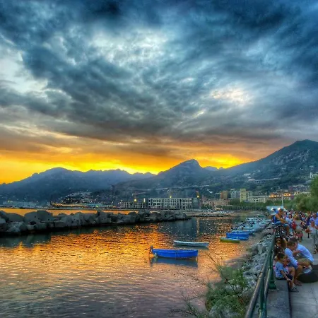 Mare E Luci Apartment *